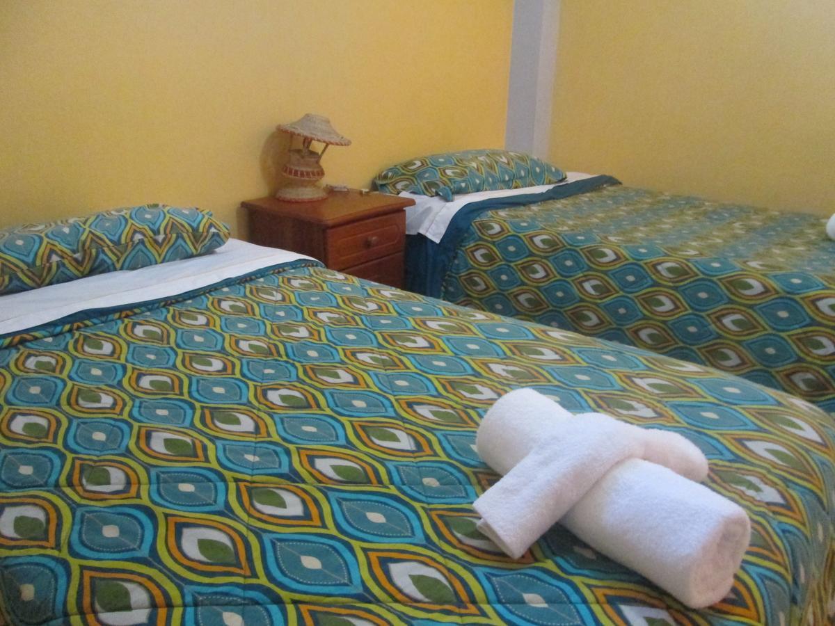 Hostal Leon Dormido Puerto Baquerizo Moreno Buitenkant foto