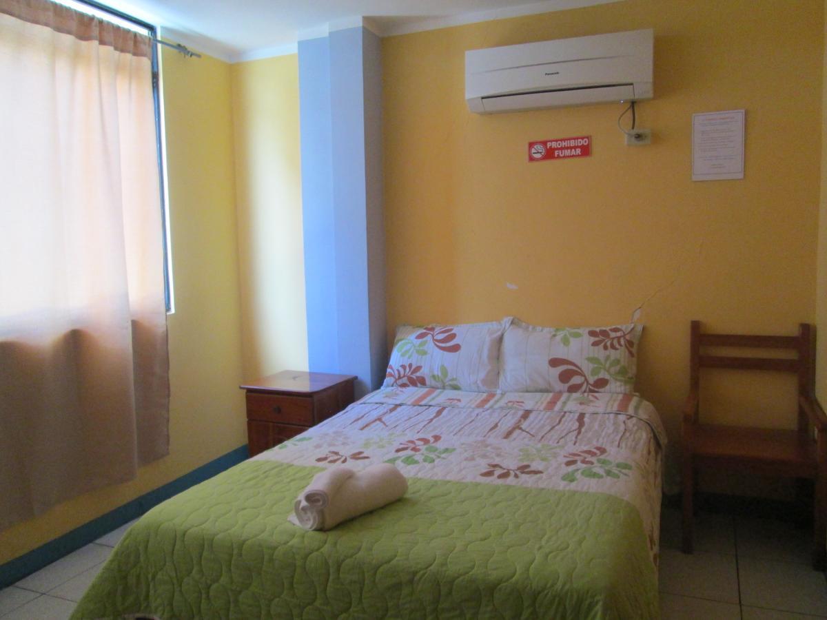 Hostal Leon Dormido Puerto Baquerizo Moreno Buitenkant foto