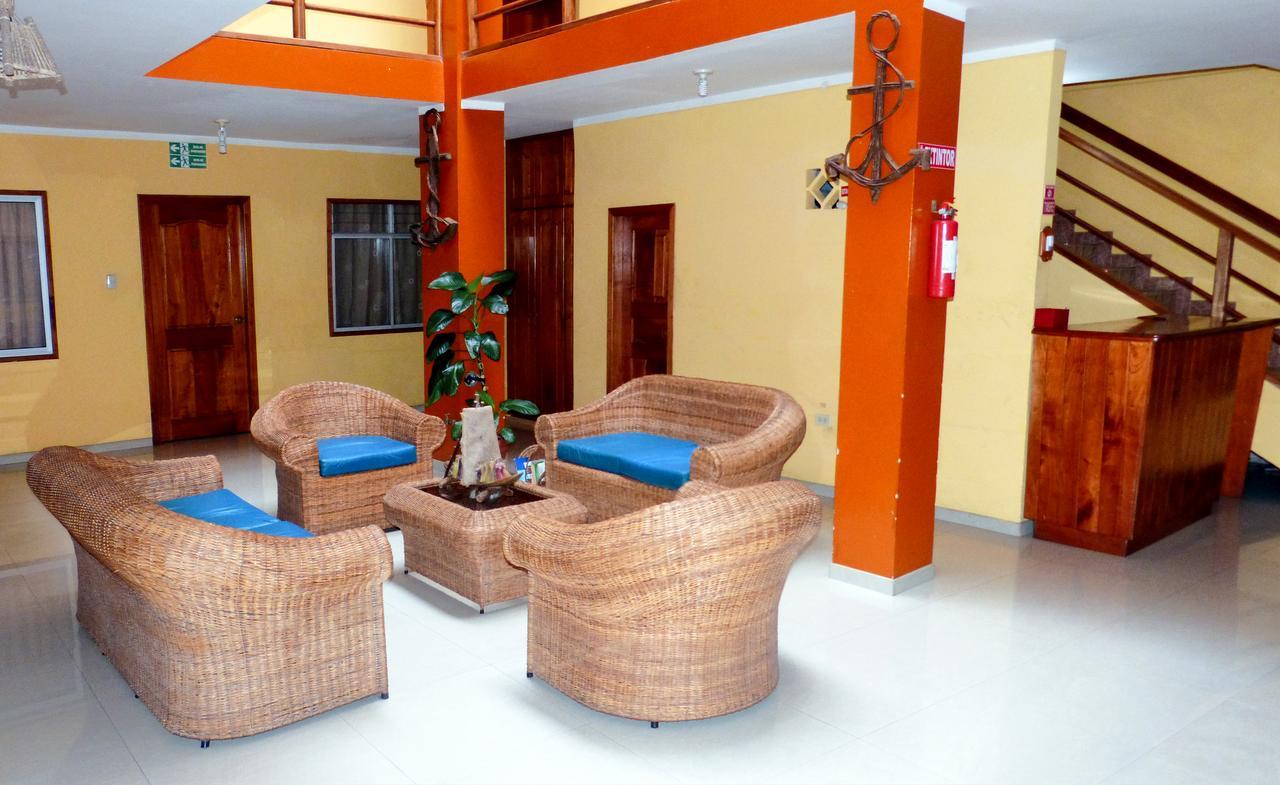 Hostal Leon Dormido Puerto Baquerizo Moreno Buitenkant foto